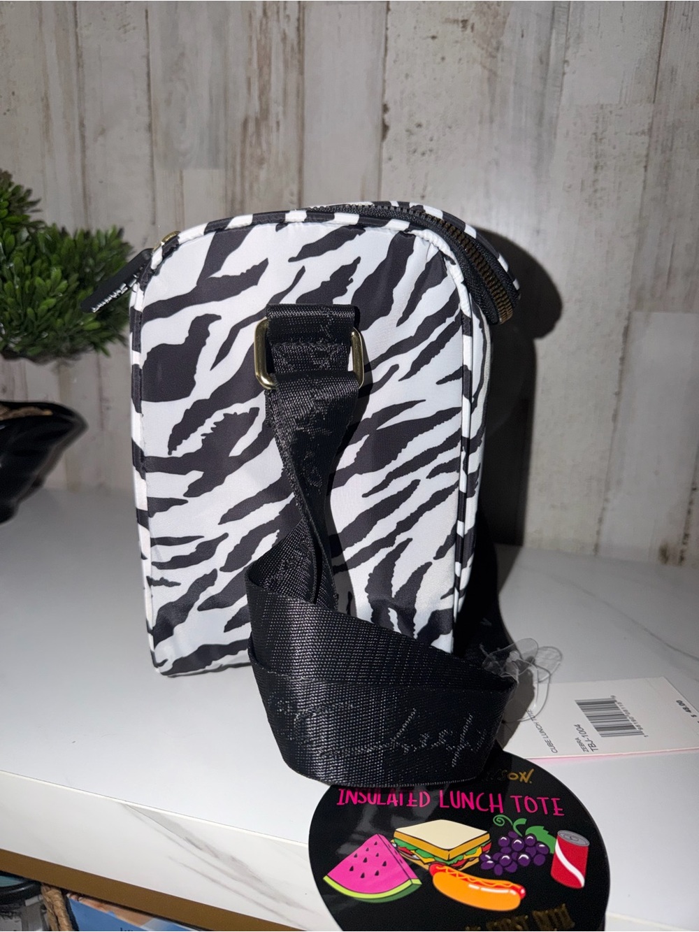 Betsey Johnson Zebra lunch bag - Picture 2 of 4